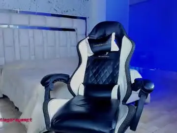 Chaturbate Free Live Porn of santiagoreyesft