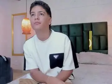 Chaturbate Live Sex Cam of levy_steve