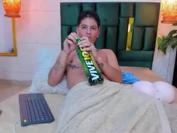 Chaturbate Adult Video Chat of levy_steve