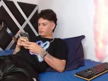 Chaturbate Adult Video Chat of levy_steve