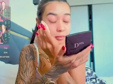 Chaturbate Live Sex Cam of mia_sirenia