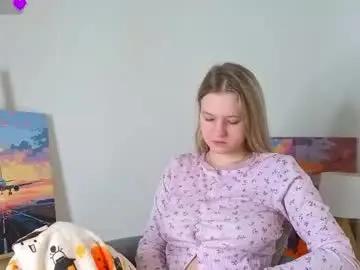 Chaturbate Best live sex cam show of emilyhewell