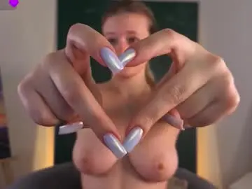 Chaturbate Live Sex Cam of emilyhewell