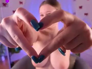 Chaturbate Free Live Porn of emilyhewell