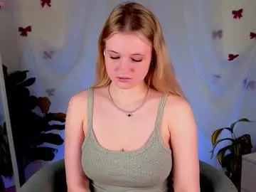 Chaturbate Live Sex of emilyhewell