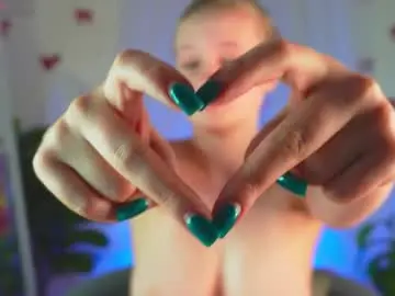 Chaturbate Sex Cam of emilyhewell