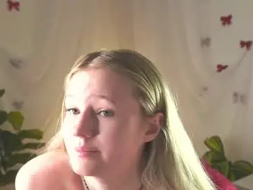 Chaturbate Sex Cam of emilyhewell