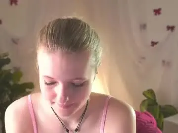 Chaturbate Best live sex cam show of emilyhewell