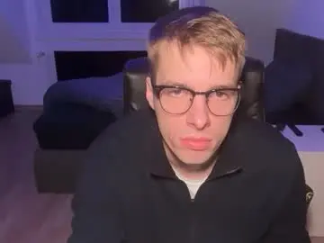 Chaturbate Adult Video Chat of thenofaceguyy