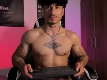 Chaturbate Nude Webcam of thomas_fit1