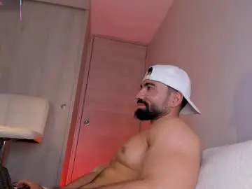 Chaturbate Live Sex Cam of edrick_walton