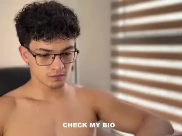 Chaturbate Best live sex cam show of wilddesiree_