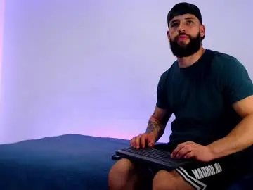Chaturbate Sex Chat of max_xl_
