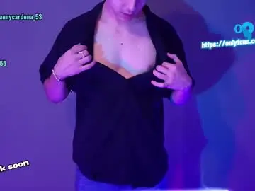 Chaturbate Live Sex Cam of aron__cooper