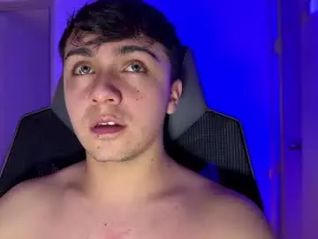 Chaturbate Live Sex Cam of aron__cooper