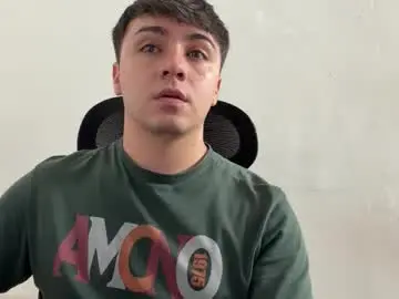 Chaturbate Watch Live Sex Cams of aron__cooper