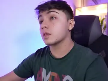 Chaturbate Live Sex Cam of aron__cooper