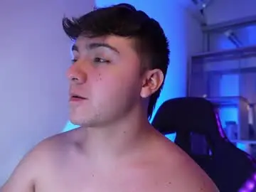 Chaturbate Free Live Porn of aron__cooper