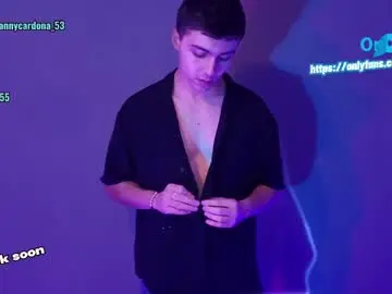 Chaturbate Live Sex Cam of aron__cooper