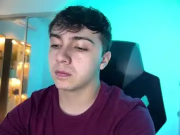 Chaturbate Nude Webcam of aron__cooper