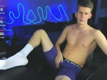 Chaturbate Live Sex Cam of bradmaloney