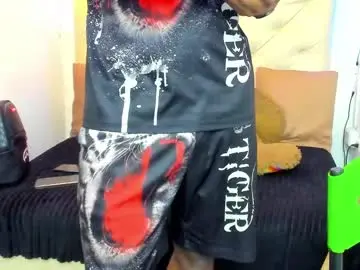 Chaturbate Live Porn of zion_gold