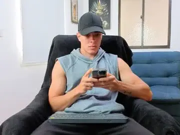 Chaturbate Sex Chat of ethangreey1
