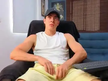 Chaturbate Free Porn Cam of ethangreey1