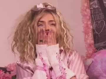 Chaturbate Watch Live Sex Cams of maddisonblush