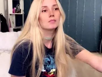 Chaturbate Live Sex Cam of super_peach_stream