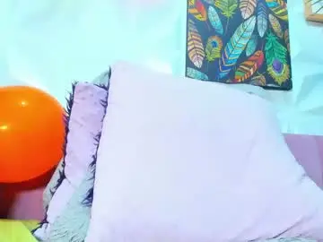 Chaturbate Live Sex Cam of briyit_doll