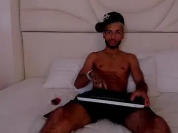 Chaturbate Live Sex of thiagoferreti_