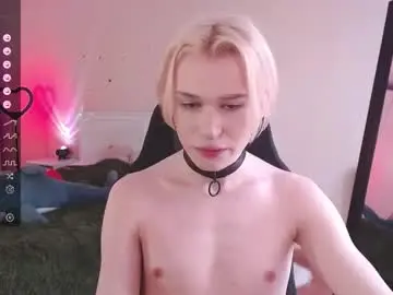 Chaturbate Live Porn of rainbow__salt