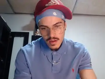 Chaturbate Watch Live Sex Cams of sammytop22