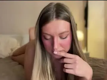 Chaturbate Free Live Porn of skyffi