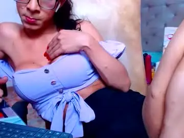 Chaturbate Live Sex Cam of daslytsroze