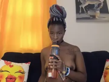 Chaturbate Live Porn of bella_thequeen