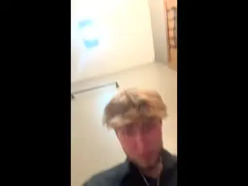 Chaturbate Live Sex Cam of bigskinnyboyshh