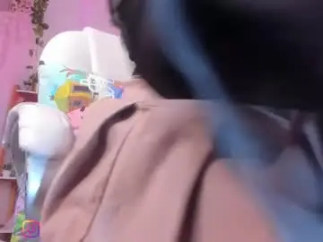 Chaturbate Live Sex Cam of kylie_evans_18