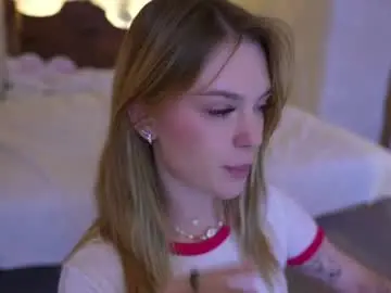 Chaturbate Live Sex Cam of cyberl0ve_