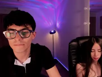 Chaturbate Free Live Porn of mikeyvioleta