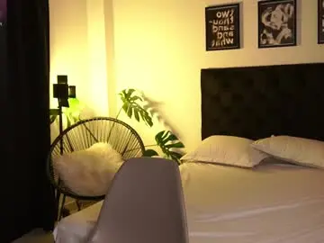 Chaturbate Watch Live Sex Cams of alanjames_x