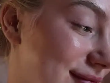 Chaturbate Live Sex Cam of katysha_