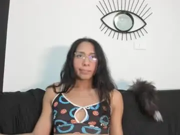 Chaturbate Free Porn Cam of emilygomezz