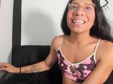 Chaturbate Adult Webcam of emilygomezz