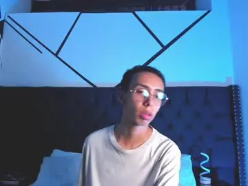 Chaturbate Live Sex Cam of ethaancox