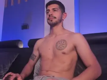 Chaturbate Sex Cam of alejandrostorm