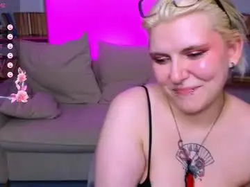 Chaturbate Best live sex cam show of bluelunaray