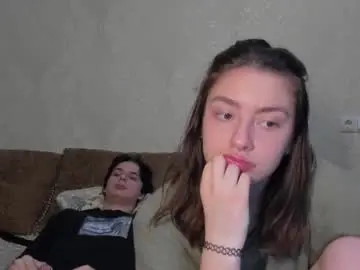 Chaturbate Live Porn of muuur_fam
