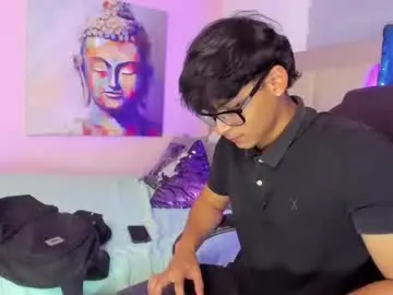 Chaturbate Live Sex Cam of mathias_oberlin